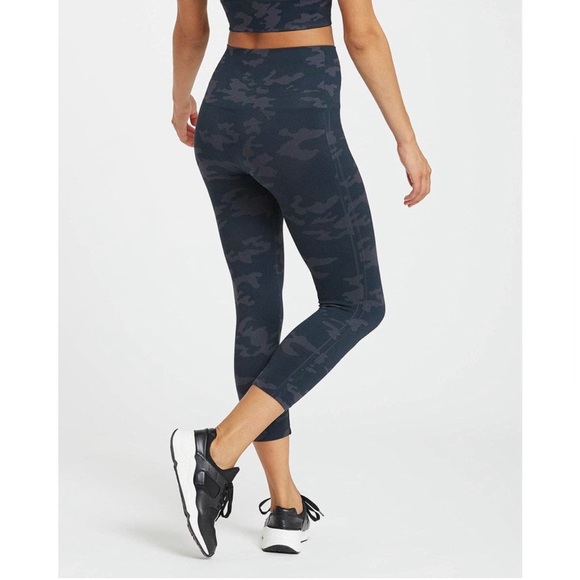 Spanx Look At Me Now Camo Seamless Cropped Leggings M Ankle Length High Rise - Picture 12 of 12